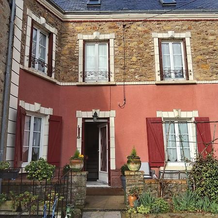 La Villa D Iska Souge-le-Ganelon Exterior foto